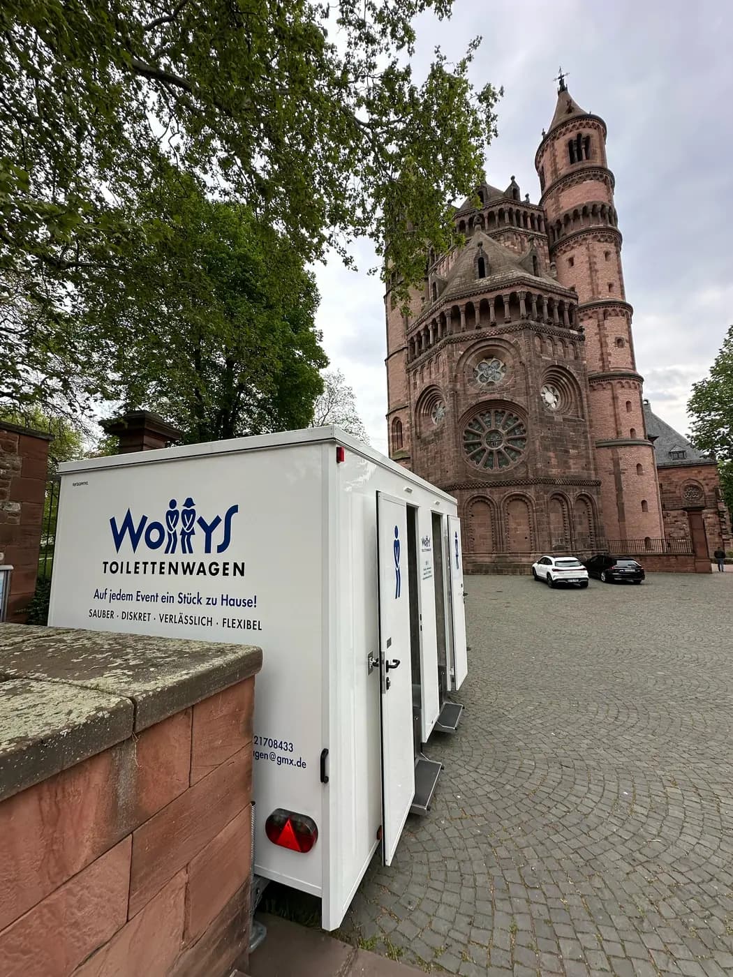 Toilettenwagen von Wollys: Weinmeile Worms